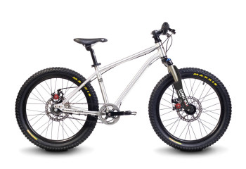 Early_Rider_Trail_3S_20_niño_Slowroom_f1.jpg